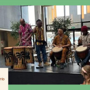 Dillandi afr�sk dans- og trommugle�i fyrir alla fj�lskylduna