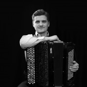 J�n �orsteins - 12 t�na korteri�